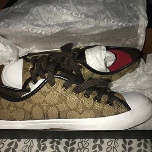 Authentic coach shoes❗️❗️